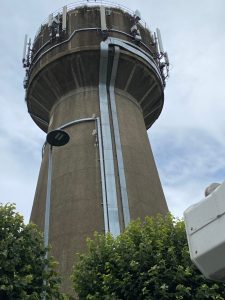 Château d’eau équipé pour les télécommunications